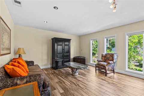 House in Dunedin, Florida 3 bedrooms, 164.99 sq.m. № 1834629 - photo 4