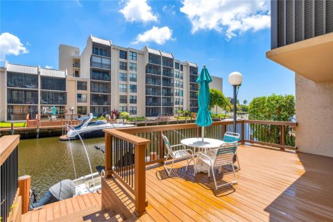 Снять в аренду квартиру в Бока-Ратон, Флорида 2 спальни, № 2034234 - фото 20