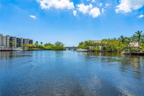 Снять в аренду квартиру в Бока-Ратон, Флорида 2 спальни, № 2034234 - фото 19