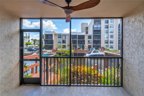 Снять в аренду квартиру в Бока-Ратон, Флорида 2 спальни, № 2034234 - фото 17