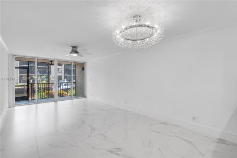 Снять в аренду квартиру в Бока-Ратон, Флорида 2 спальни, № 2034234 - фото 6