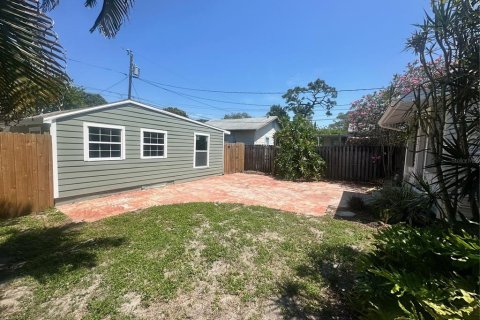 House in Saint Petersburg, Florida 2 bedrooms, 86.12 sq.m. № 2278038 - photo 27