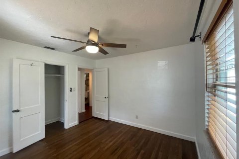 House in Saint Petersburg, Florida 2 bedrooms, 86.12 sq.m. № 2278038 - photo 21