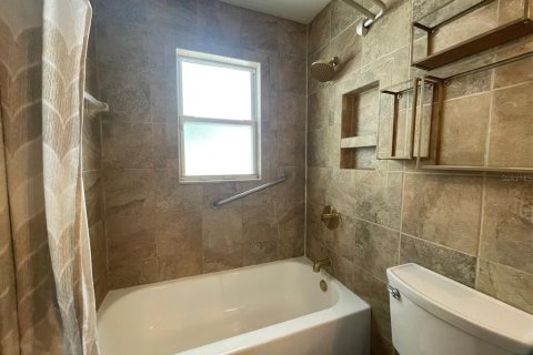 House in Saint Petersburg, Florida 2 bedrooms, 86.12 sq.m. № 2278038 - photo 16