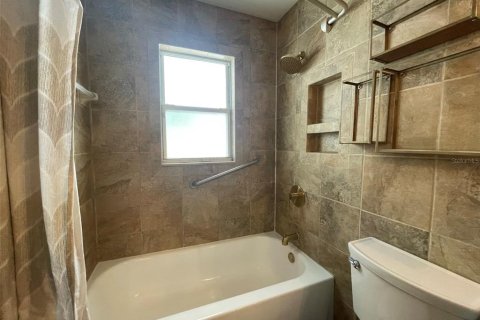 House in Saint Petersburg, Florida 2 bedrooms, 86.12 sq.m. № 2278038 - photo 15