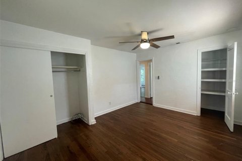 House in Saint Petersburg, Florida 2 bedrooms, 86.12 sq.m. № 2278038 - photo 19