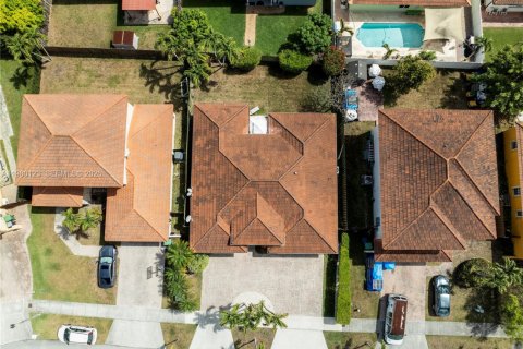 Купить виллу или дом в Майами, Флорида 3 спальни, 155.33м2, № 2079897 - фото 20