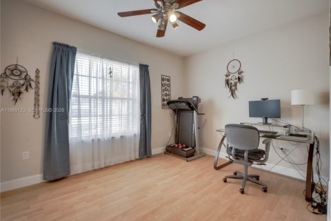 Купить виллу или дом в Майами, Флорида 3 спальни, 155.33м2, № 2079897 - фото 7