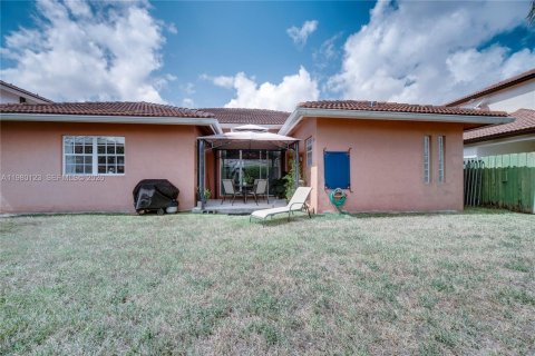 Купить виллу или дом в Майами, Флорида 3 спальни, 155.33м2, № 2079897 - фото 17