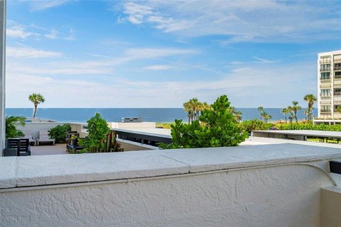 Condominio en venta en Clearwater, Florida, 2 dormitorios, 120.59 m2 № 1620630 - foto 3
