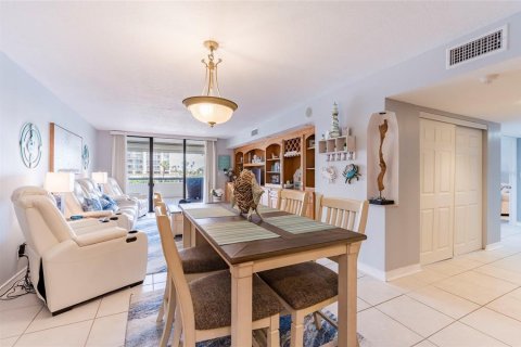 Condominio en venta en Clearwater, Florida, 2 dormitorios, 120.59 m2 № 1620630 - foto 12