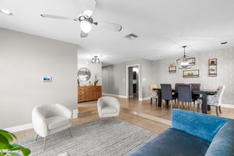 Villa ou maison à vendre à Boca Raton, Floride: 3 chambres, 201.04 m2 № 2085192 - photo 6