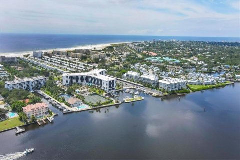 Condo in Sarasota, Florida, 2 bedrooms № 2106171 - photo 29
