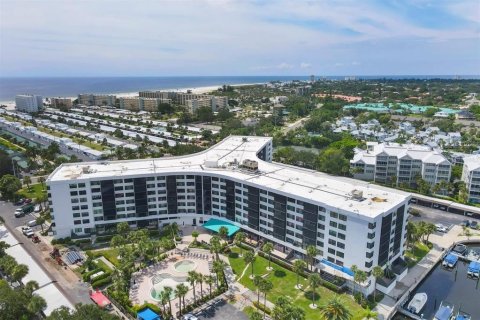 Condo in Sarasota, Florida, 2 bedrooms № 2106171 - photo 27