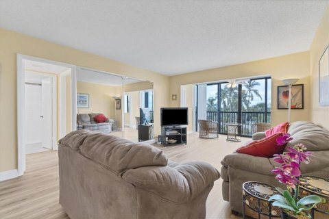 Condo in Sarasota, Florida, 2 bedrooms № 2106171 - photo 7
