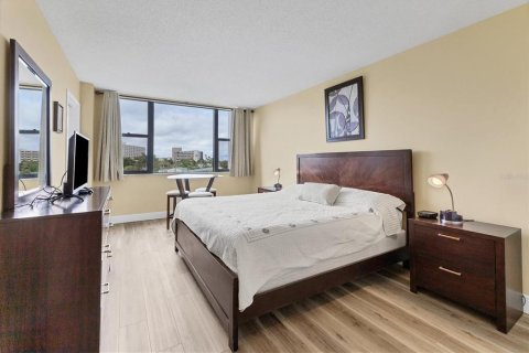 Condo in Sarasota, Florida, 2 bedrooms № 2106171 - photo 17