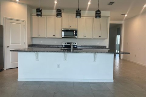 Casa en alquiler en Kissimmee, Florida, 4 dormitorios, 204.94 m2 № 1885566 - foto 11
