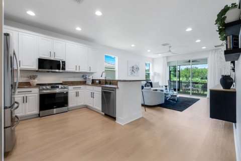 House in Fort Myers, Florida 4 bedrooms, 220.83 sq.m. № 1852748 - photo 8
