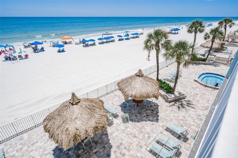 Condominio en venta en North Redington Beach, Florida, 1 dormitorio, 83.15 m2 № 2233584 - foto 5