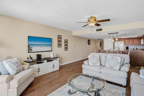Condominio en venta en North Redington Beach, Florida, 1 dormitorio, 83.15 m2 № 2233584 - foto 10