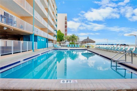 Condominio en venta en North Redington Beach, Florida, 1 dormitorio, 83.15 m2 № 2233584 - foto 28