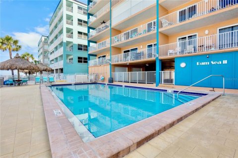 Condominio en venta en North Redington Beach, Florida, 1 dormitorio, 83.15 m2 № 2233584 - foto 29