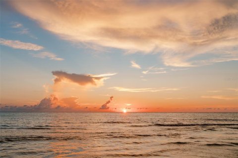 Condominio en venta en North Redington Beach, Florida, 1 dormitorio, 83.15 m2 № 2233584 - foto 24