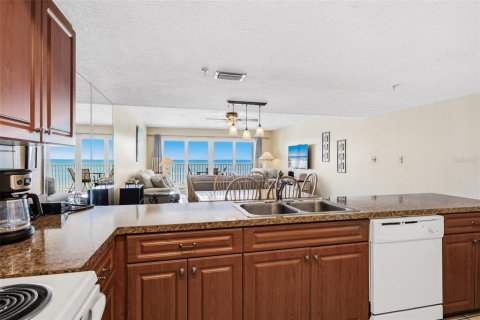 Condominio en venta en North Redington Beach, Florida, 1 dormitorio, 83.15 m2 № 2233584 - foto 16