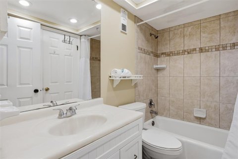 Condominio en venta en North Redington Beach, Florida, 1 dormitorio, 83.15 m2 № 2233584 - foto 22
