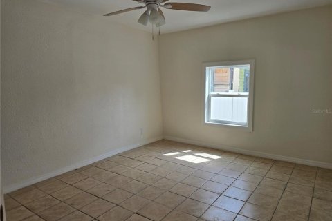 House in New Smyrna Beach, Florida 2 bedrooms, 99.78 sq.m. № 1826408 - photo 3