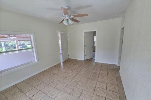 House in New Smyrna Beach, Florida 2 bedrooms, 99.78 sq.m. № 1826408 - photo 4
