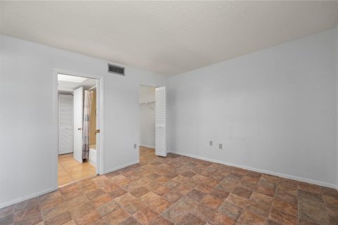 Condo in Port Charlotte, Florida, 2 bedrooms  № 1847093 - photo 19