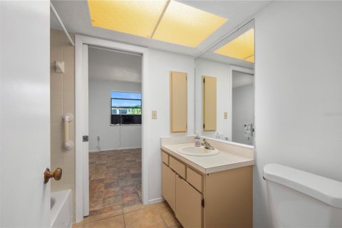Condo in Port Charlotte, Florida, 2 bedrooms  № 1847093 - photo 23