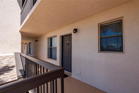 Condo in Port Charlotte, Florida, 2 bedrooms  № 1847093 - photo 4