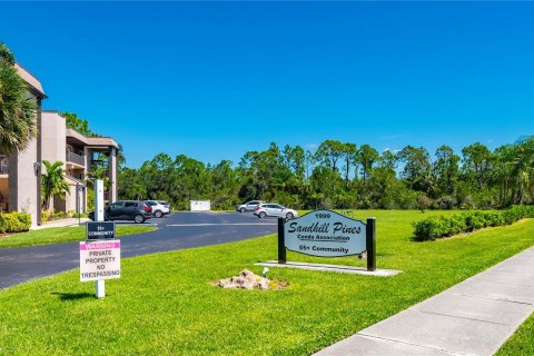 Condo in Port Charlotte, Florida, 2 bedrooms  № 1847093 - photo 3