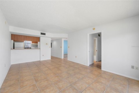 Condo in Port Charlotte, Florida, 2 bedrooms  № 1847093 - photo 15