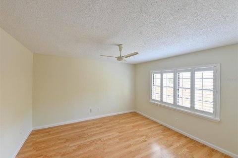 House in Tampa, Florida 4 bedrooms, 215.81 sq.m. № 1885083 - photo 16