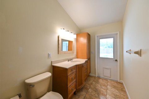 House in Tampa, Florida 4 bedrooms, 215.81 sq.m. № 1885083 - photo 22