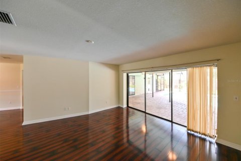 House in Tampa, Florida 4 bedrooms, 215.81 sq.m. № 1885083 - photo 9