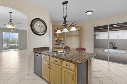 House in Clermont, Florida 2 bedrooms, 159.98 sq.m. № 1911752 - photo 7