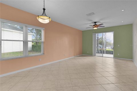 House in Clermont, Florida 2 bedrooms, 159.98 sq.m. № 1911752 - photo 15