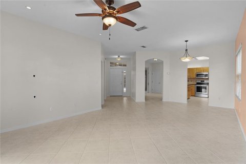House in Clermont, Florida 2 bedrooms, 159.98 sq.m. № 1911752 - photo 17
