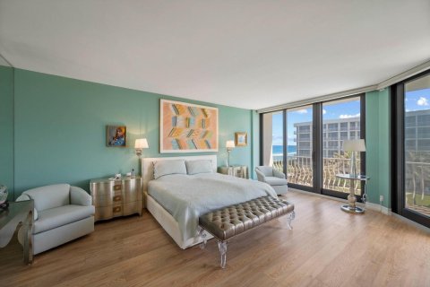 Condo in Palm Beach, Florida, 2 bedrooms  № 2400027 - photo 8