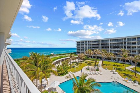 Condo in Palm Beach, Florida, 2 bedrooms  № 2400027 - photo 2