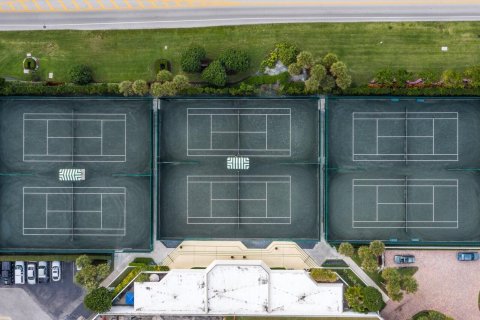 Condo in Palm Beach, Florida, 2 bedrooms  № 2400027 - photo 14