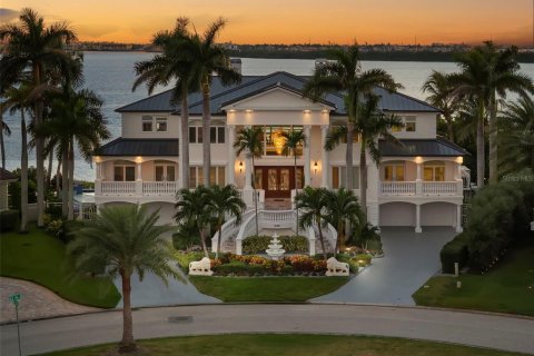 Casa en Saint Petersburg, Florida 5 dormitorios, 571.07 m2 № 2344529