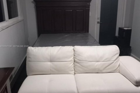 Commercial property in Miami Gardens, Florida 1 bedroom, 155.05 sq.m. № 2187798 - photo 4