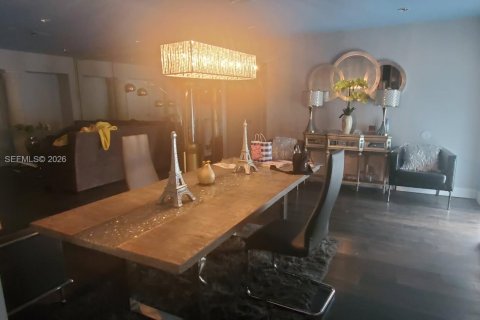 Commercial property in Miami Gardens, Florida 1 bedroom, 155.05 sq.m. № 2187798 - photo 2