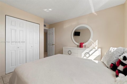 Condominio en alquiler en Hialeah, Florida, 2 dormitorios, 71.53 m2 № 2029683 - foto 21