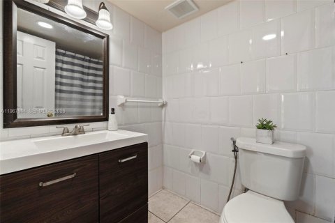 Condominio en alquiler en Hialeah, Florida, 2 dormitorios, 71.53 m2 № 2029683 - foto 22